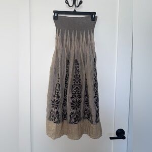 Beautiful tub top or strapless gold & black Lapis fitted dress one size like new